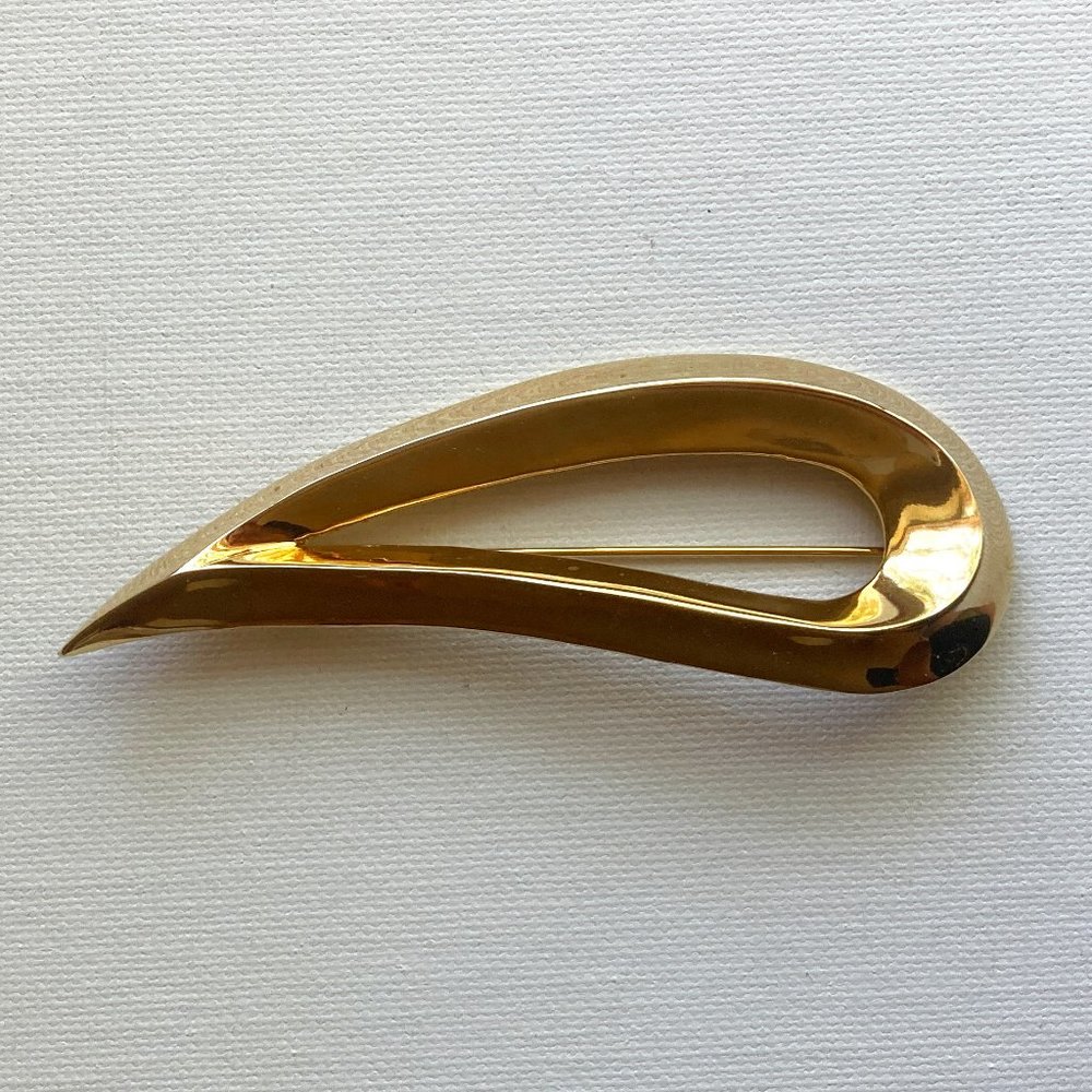 Goldtone Teardrop Brooch